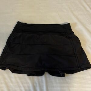 Black lulu lemon skirt size 2